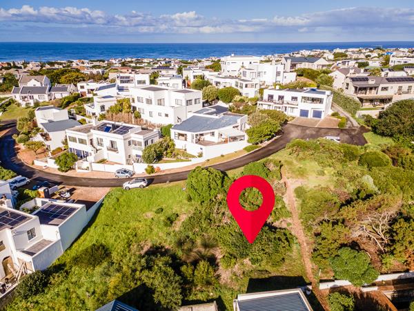 473 m² Land