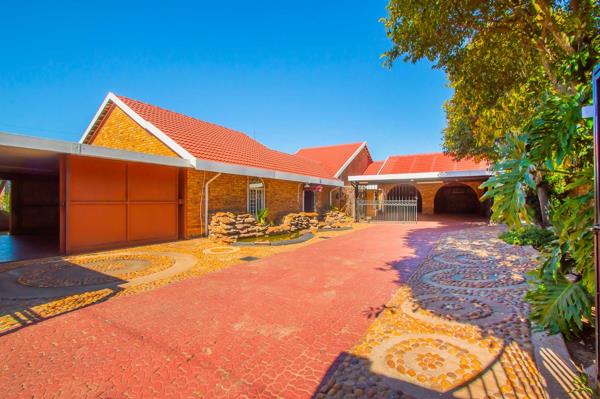 5 Bedroom House