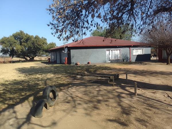 2.1 ha Smallholding