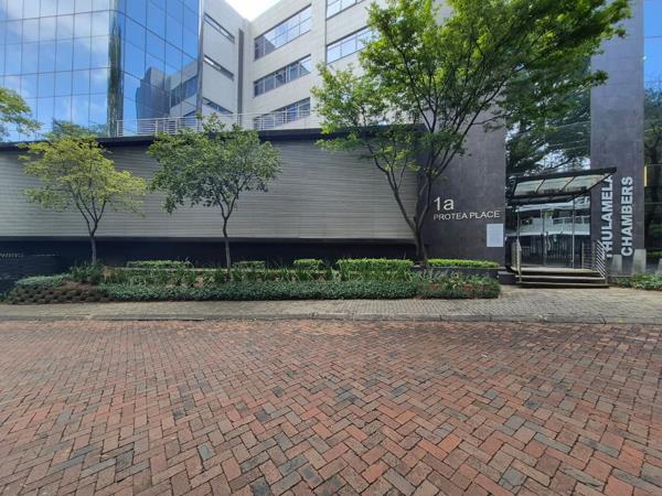 988 m² Commercial space