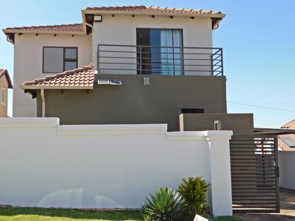 4 Bedroom Townhouse
