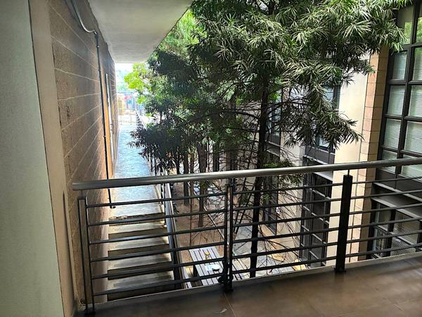 100 m² Office Space