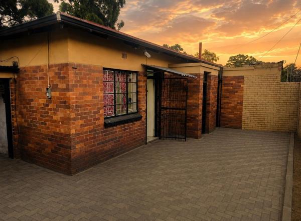 2 Bedroom House