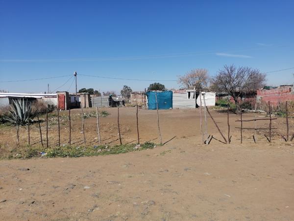 450 m² Land