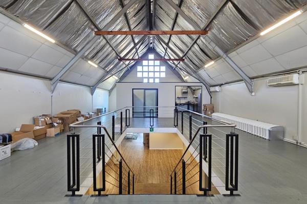 325 m² Commercial space