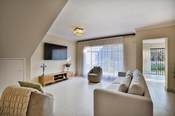 3 Bedroom TownhouseRivonia – pohled 6