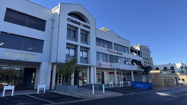 390.3 m² Commercial space