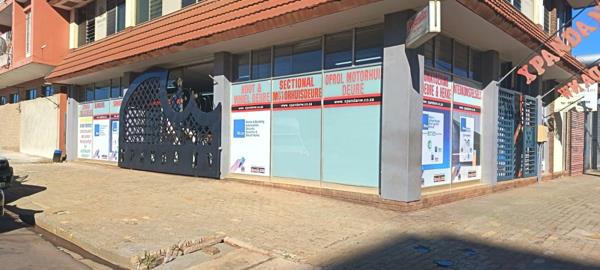 242 m² Commercial space