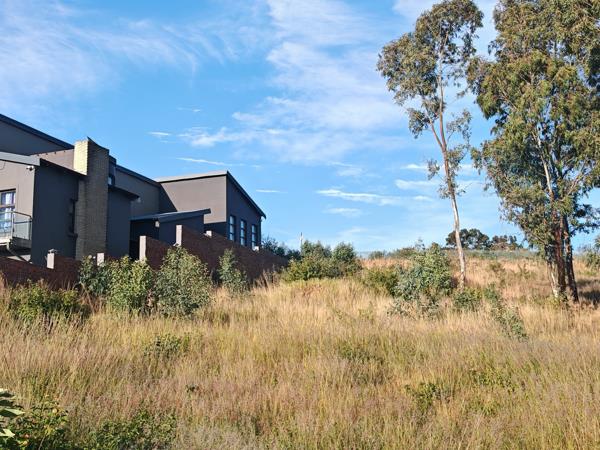 1 049 m² Land