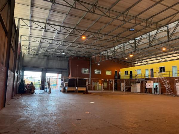 1 880 m² Industrial space