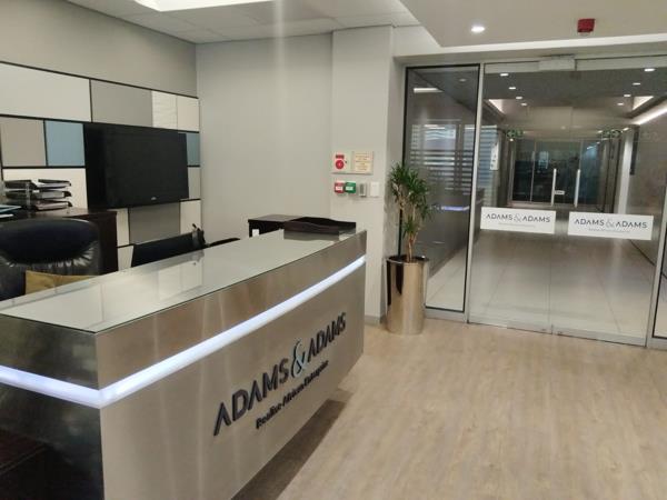 542 m² Office Space