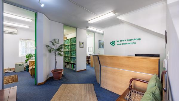 200 m² Office Space