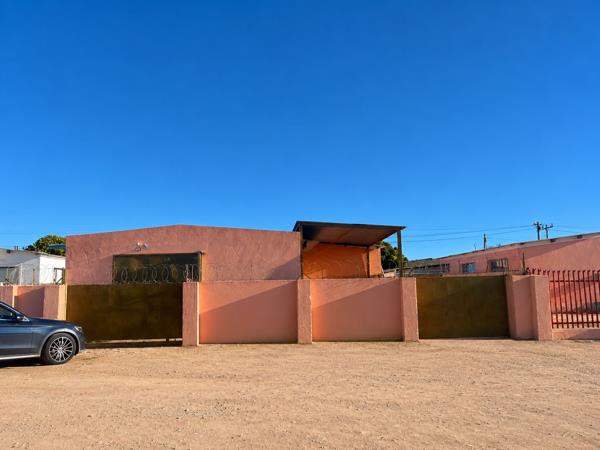 8 Bedroom House