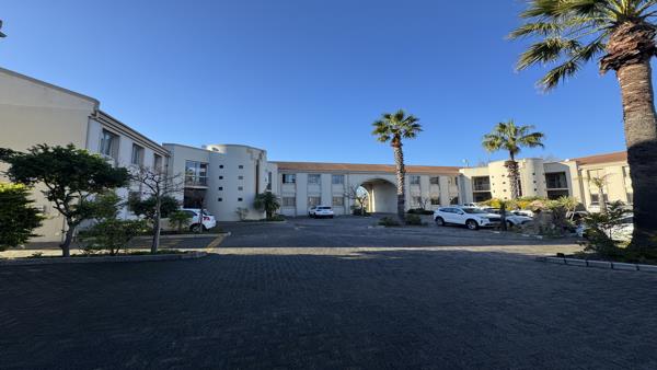 300 m² Commercial space