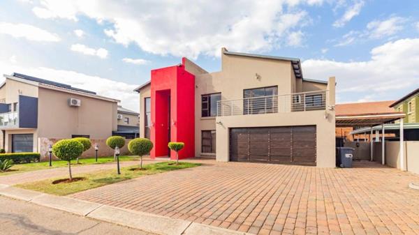 6 Bedroom House