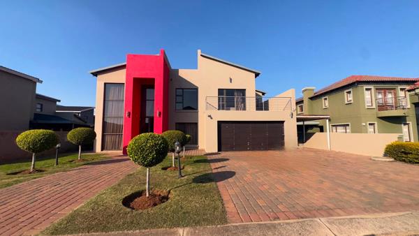 6 Bedroom House