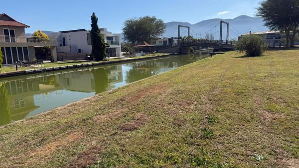 973 m² Land