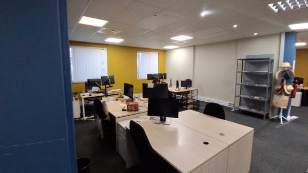 200 m² Commercial space
