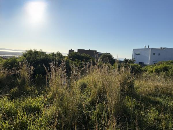 600 m² Land