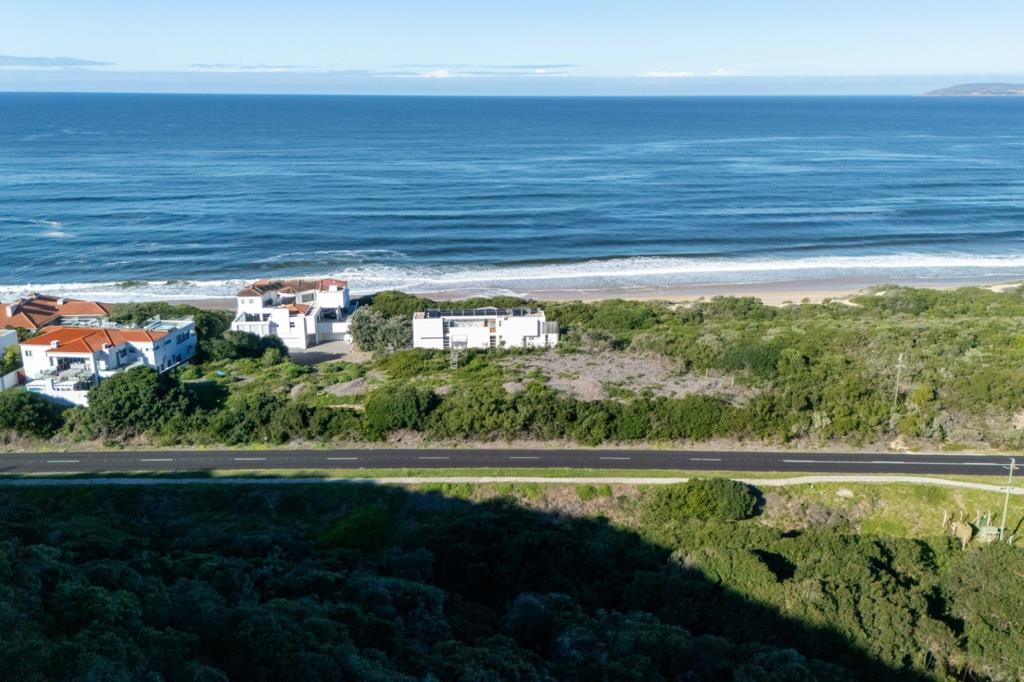 910 m² Land