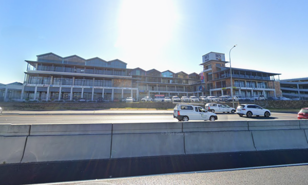390 m² Commercial space