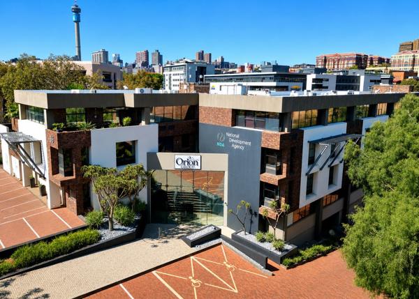 686 m² Commercial space