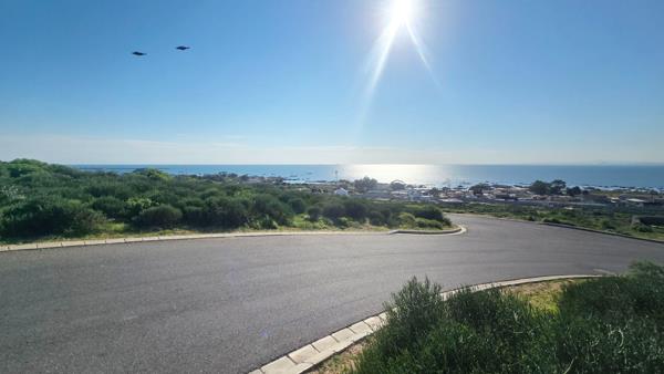 371 m² Land