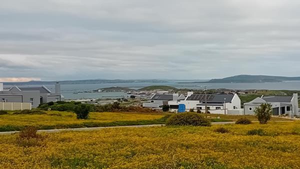 651 m² Land