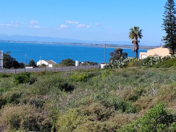400 m² Land