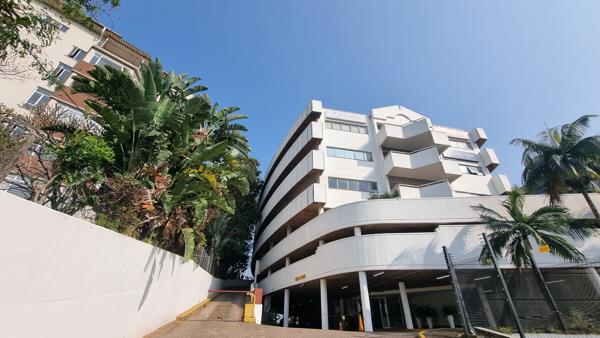 140 m² Commercial space