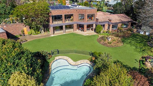 5 Bedroom House