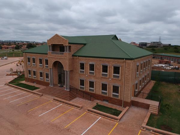 300 m² Office Space