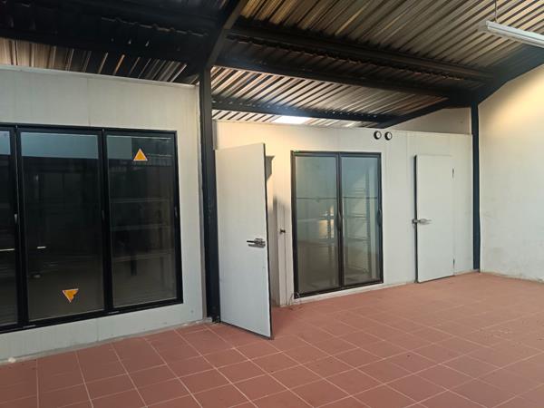 200 m² Commercial space