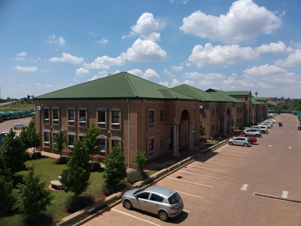700 m² Office Space