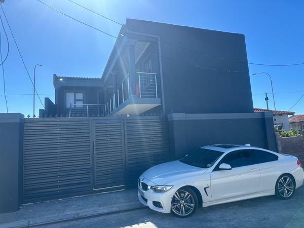 8 Bedroom House