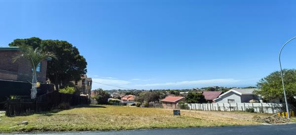 800 m² Land