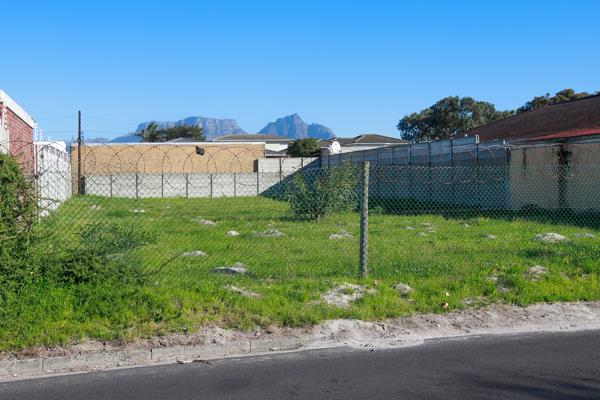 496 m² Land