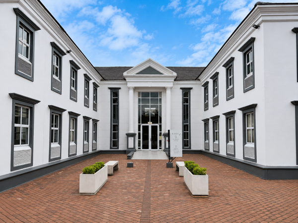 172 m² Commercial space