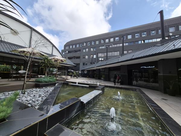 389 m² Commercial space
