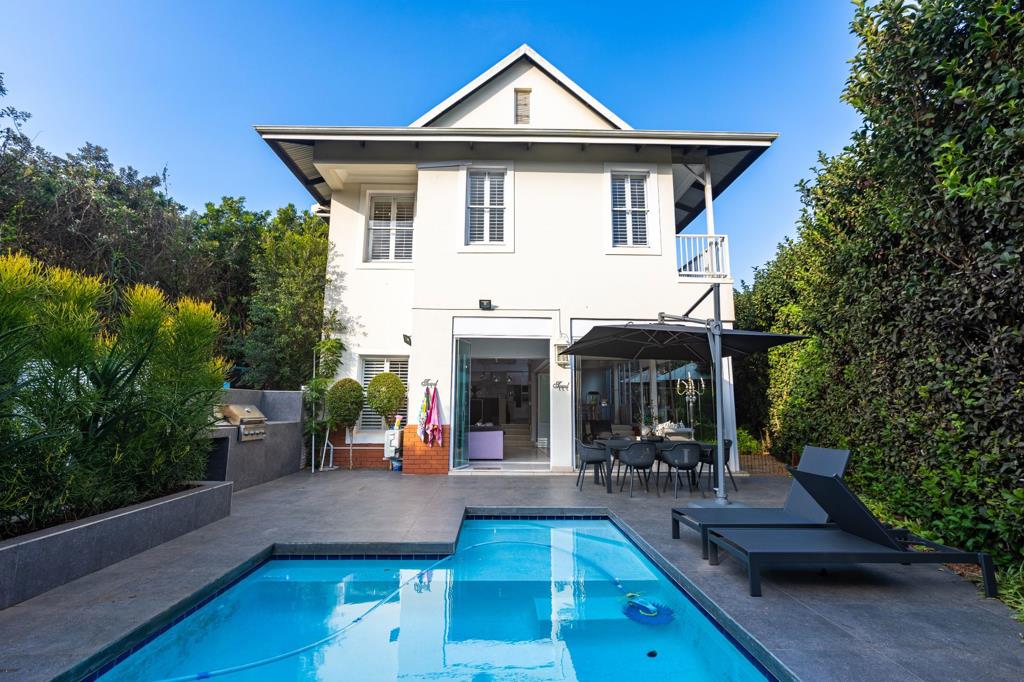 4 Bedroom Townhouse