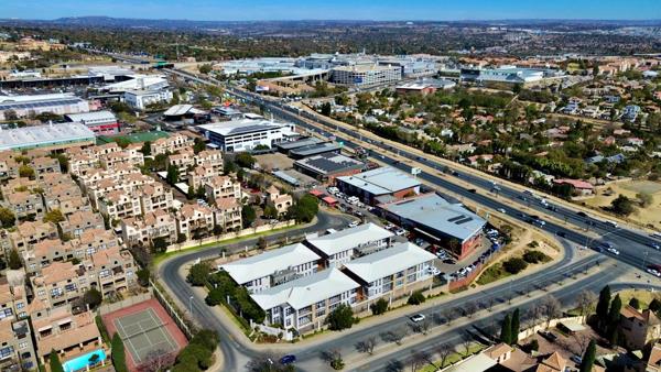 558 m² Commercial space