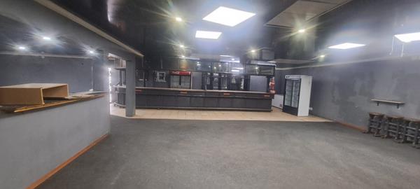 350 m² Commercial space