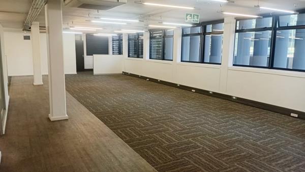 319 m² Office Space