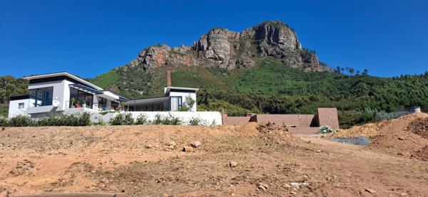 601 m² Land