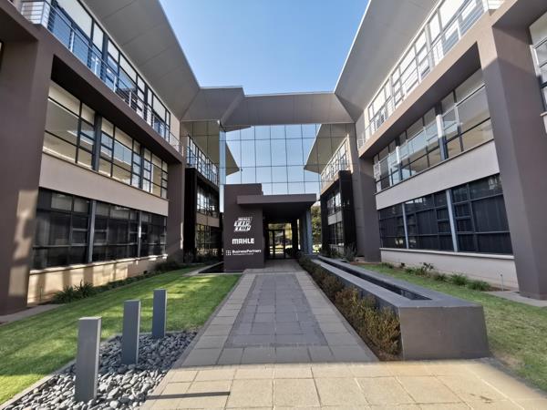 880 m² Commercial space