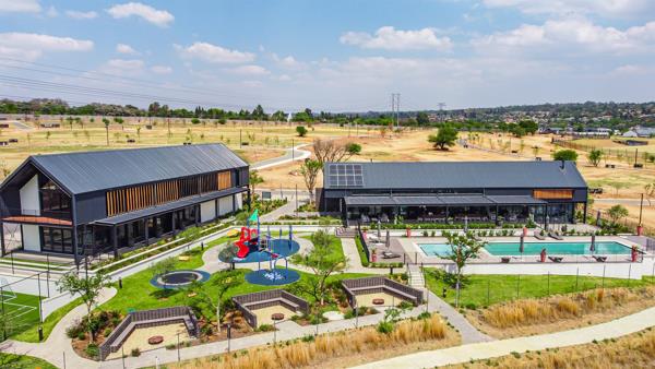 660 m² Land