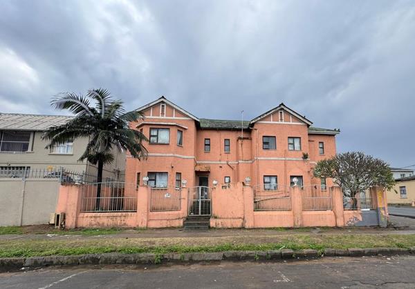 15 Bedroom House