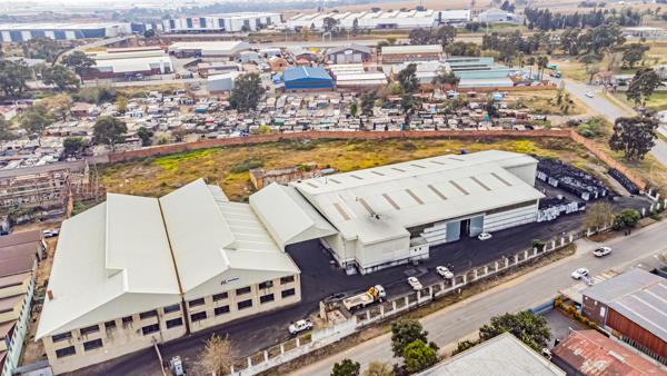 5 700 m² Industrial space