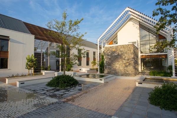 368 m² Commercial space