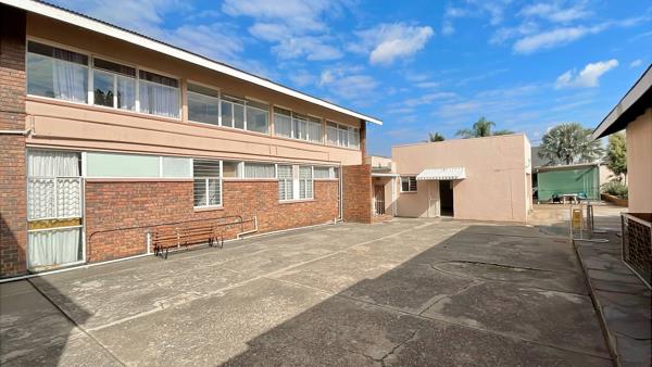 1 484 m² Commercial space